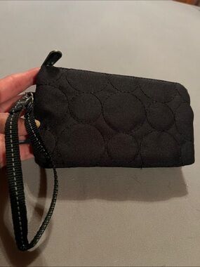 Thirty-one Black Quilted Cloth Wallet/Wristlet, Removable Strap, excellent cond.